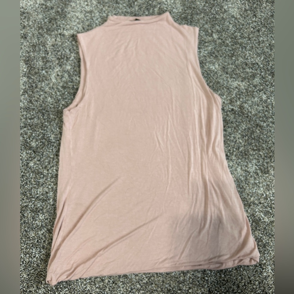 Halogen tank top